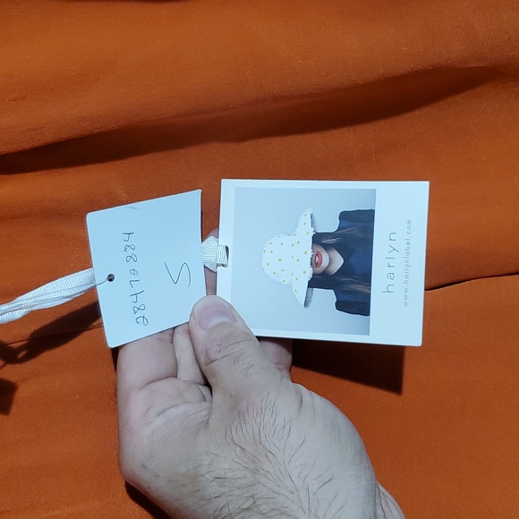 NWT Anthropologie Harlyn Silky soft leggings with cropped leg ties - Picture 6 of 6